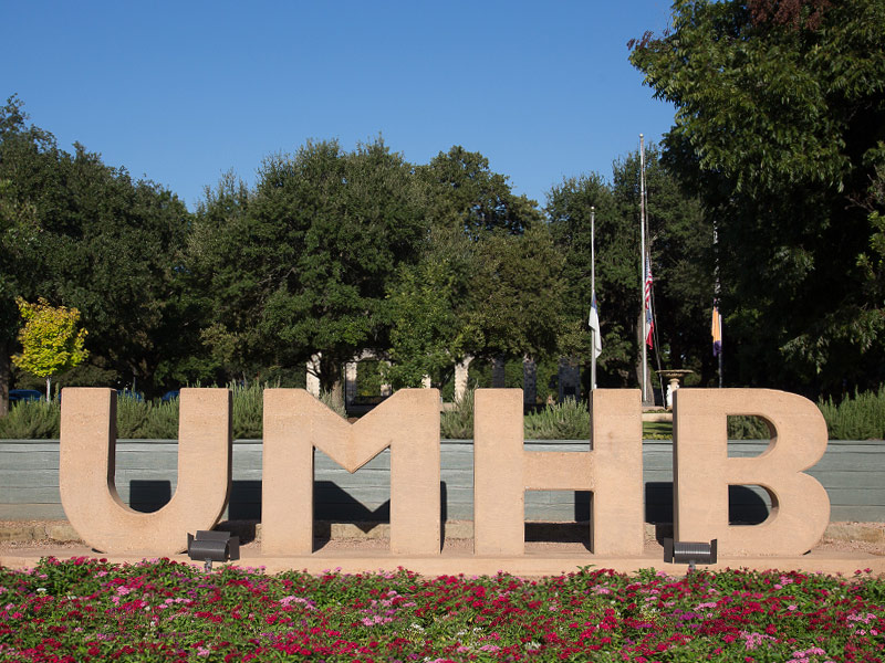 UMHB Letters at Vann Circle